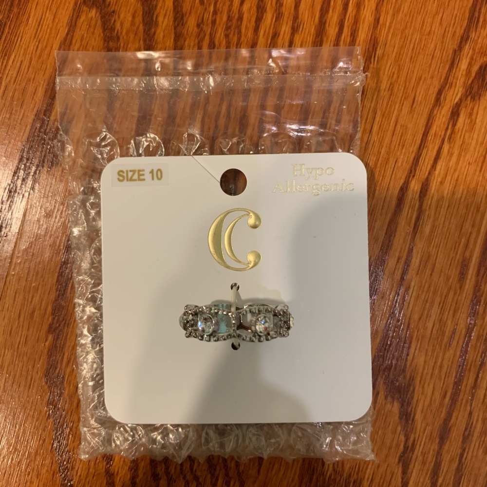 Silver Ring - Picture 2 of 4